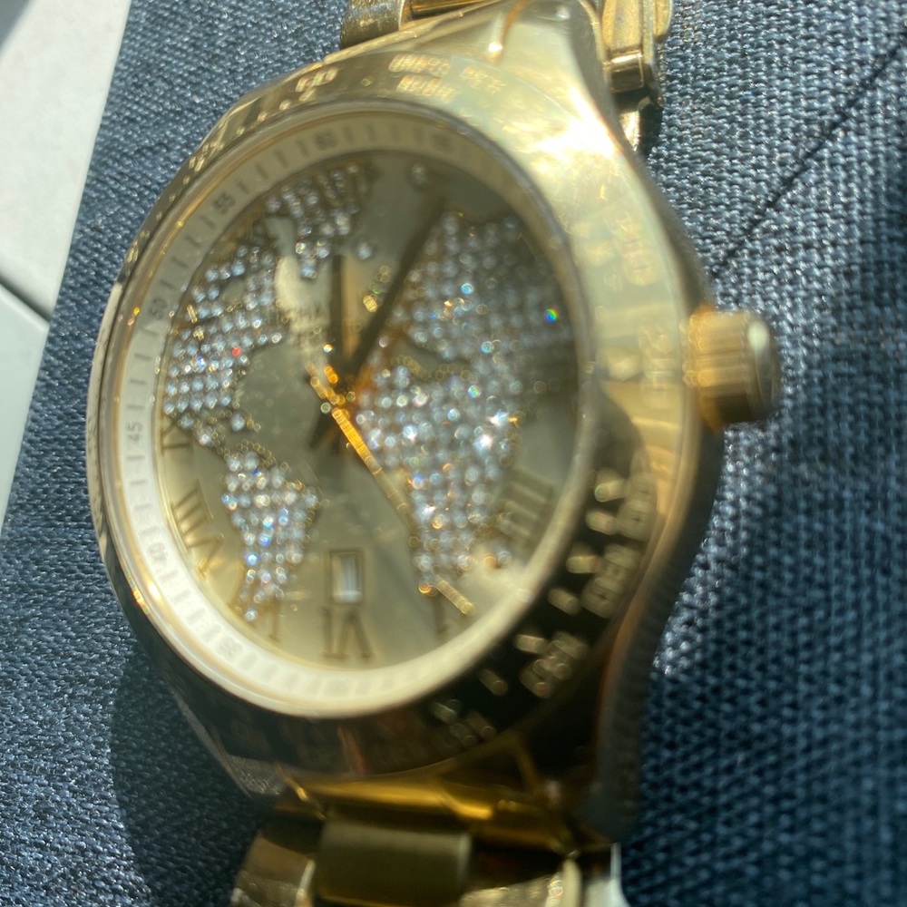 Michael Kors Gold Continent’s designer watch